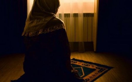 Kadınlar İçin Namazda Uyulması Gereken Kuralla